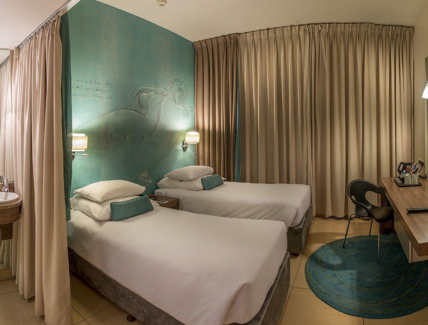 เพียร์มอนต์ เมทคอร์ท แอท เอ็มเพอเรอร์ พาเลซ โยฮันเนสเบิร์ก Hotel เคมป์ตัน พาร์ค ภายนอก รูปภาพ