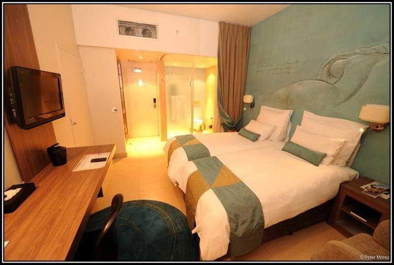 เพียร์มอนต์ เมทคอร์ท แอท เอ็มเพอเรอร์ พาเลซ โยฮันเนสเบิร์ก Hotel เคมป์ตัน พาร์ค ภายนอก รูปภาพ